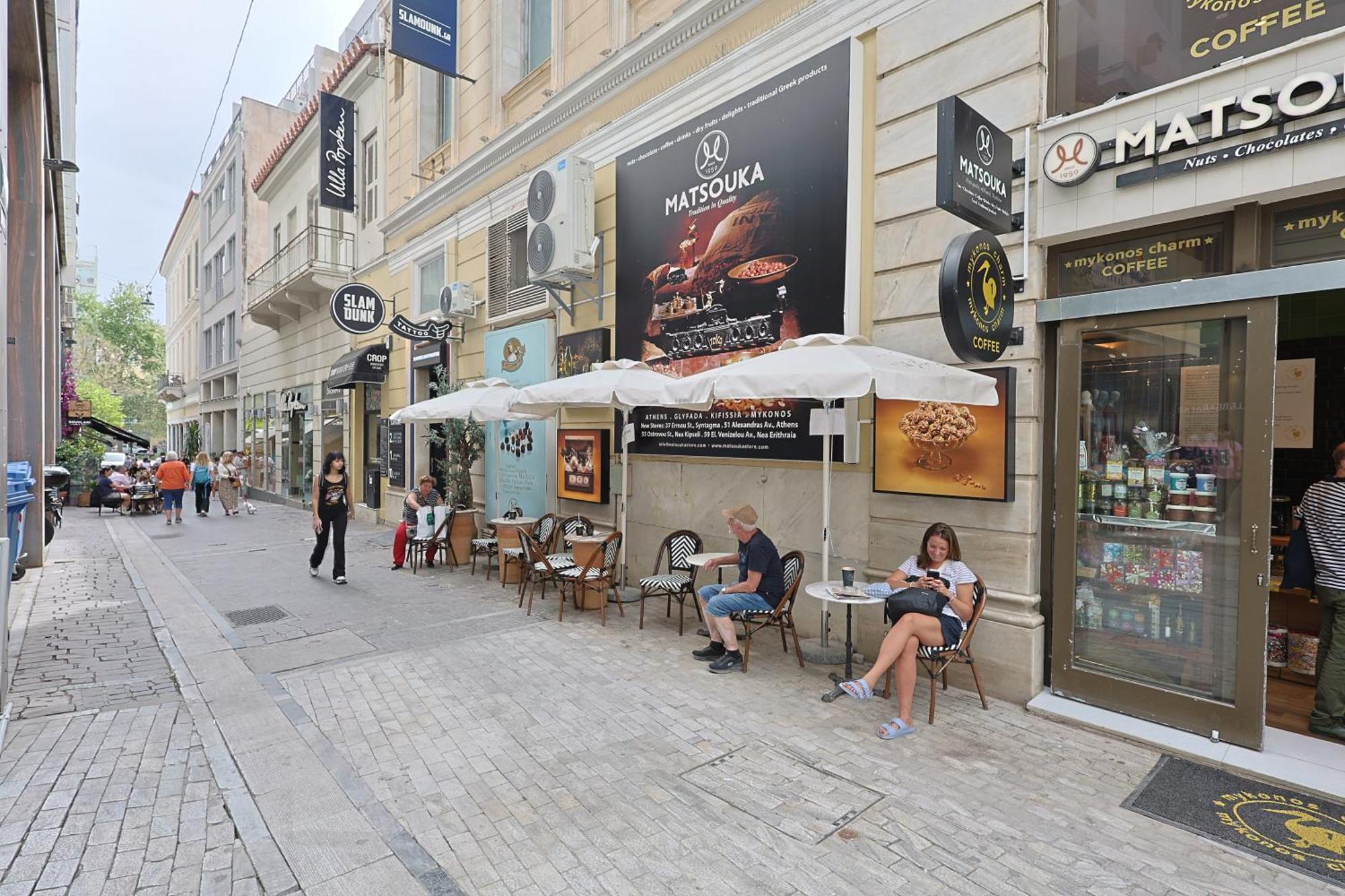 Your Cube Place At Ermou - Plaka Athen Eksteriør bilde